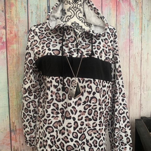 Leopard pull over - Picture 2 of 3